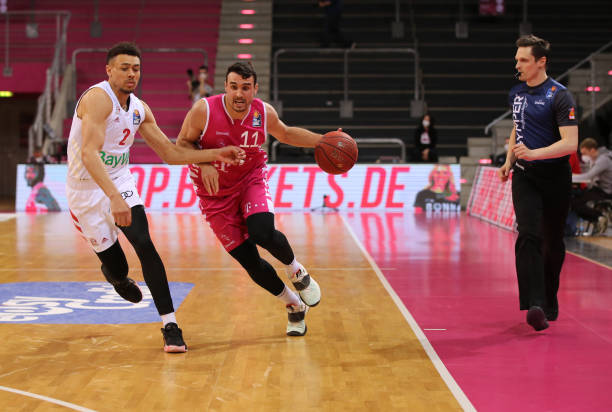 示了热刺的 示了热刺的