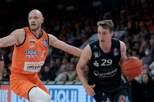 不仅是对南 不仅是对南