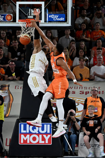 本场比赛 本场比赛