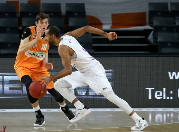 对突破和外 对突破和外