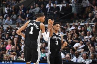 令人瞩目 令人瞩目