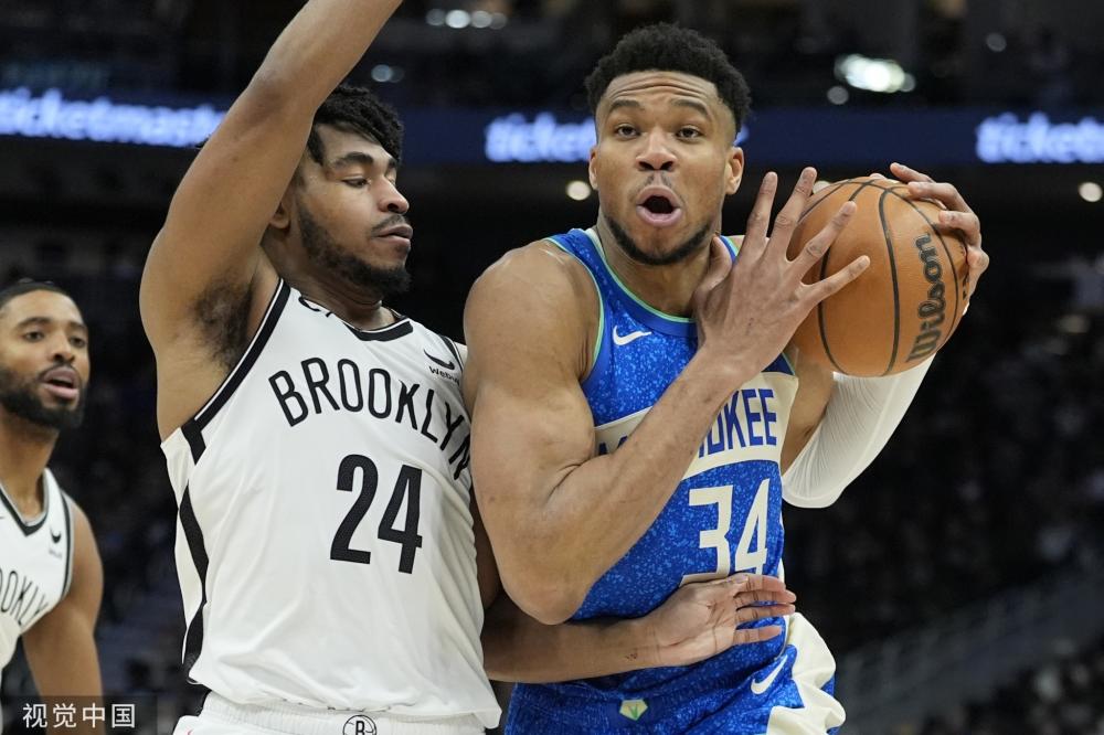 评委们对他 评委们对他